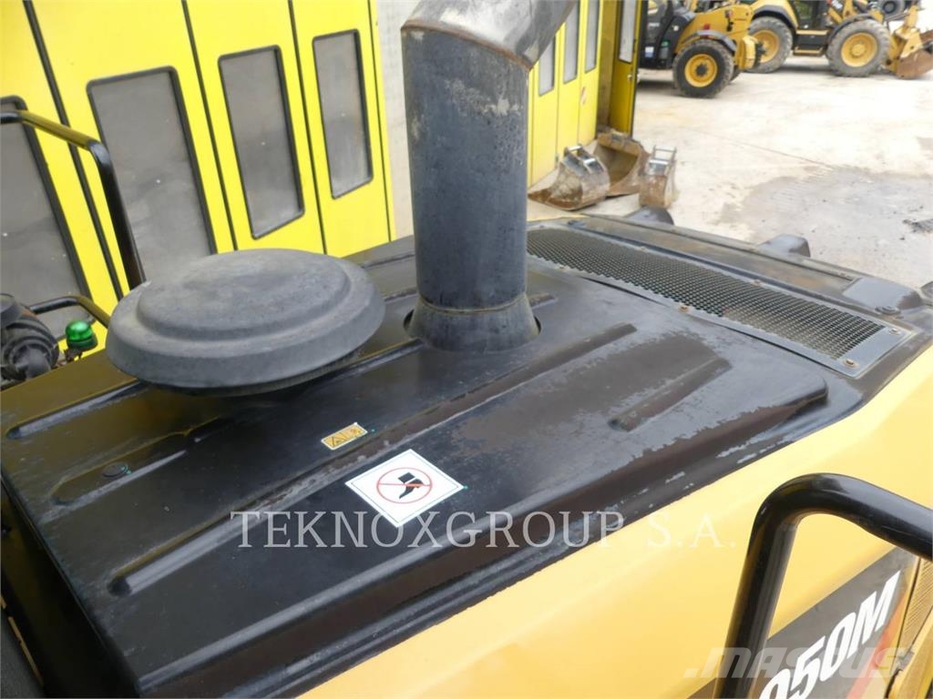 CAT 950M Incarcator pe pneuri