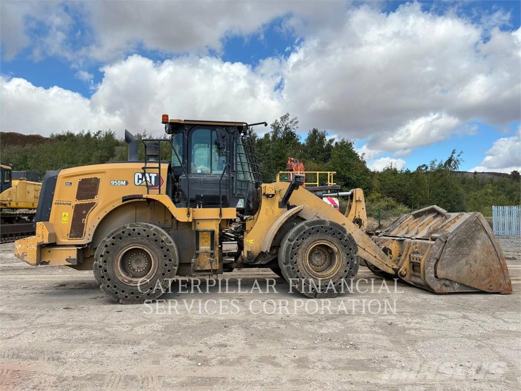 CAT 950M Wheel loaders