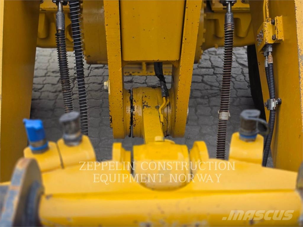 CAT 950M Pyöräkuormaajat