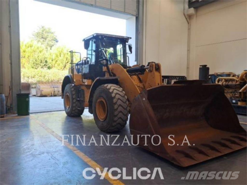 CAT 950M Фронтальные погрузчики