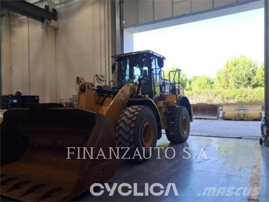 CAT 950M Фронтальные погрузчики