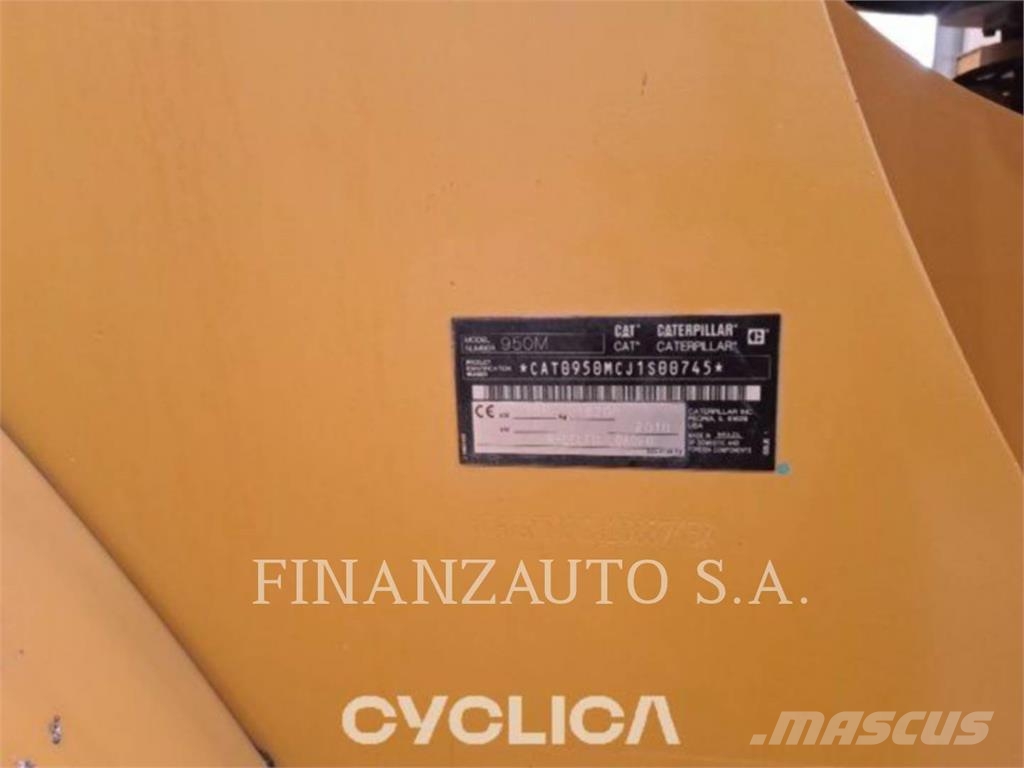 CAT 950M Фронтальные погрузчики