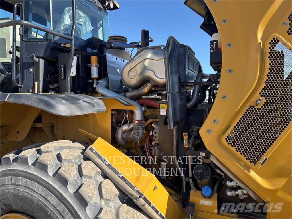 CAT 950M لوادر بعجل