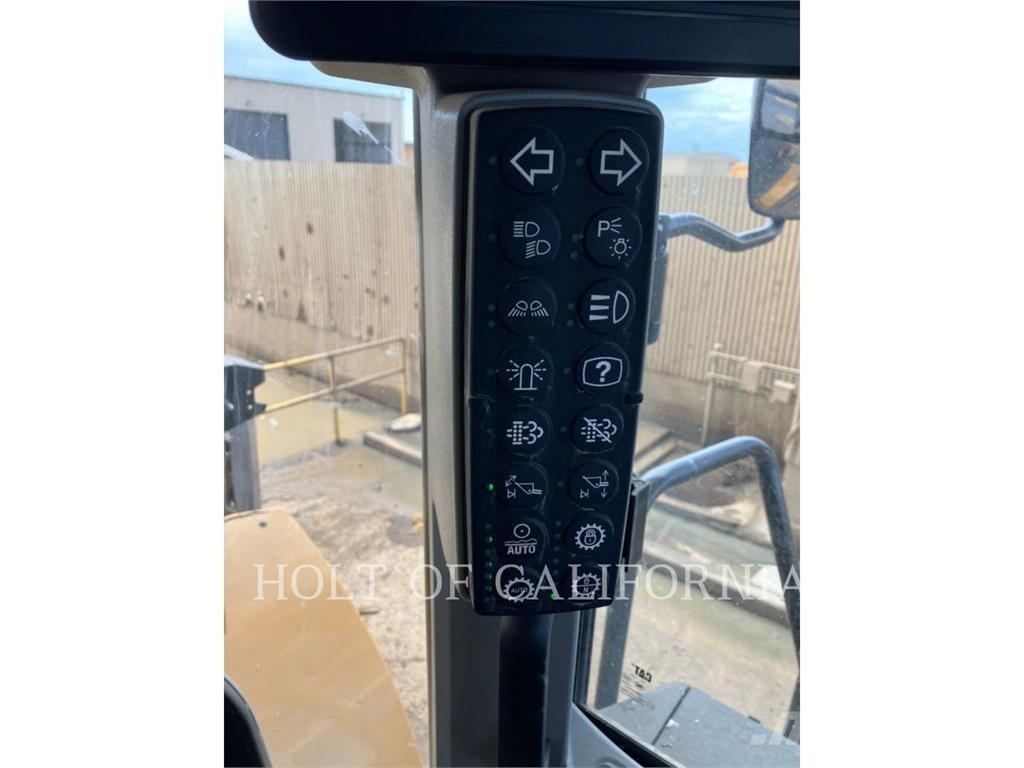 CAT 950M Gumikerekes homlokrakodók