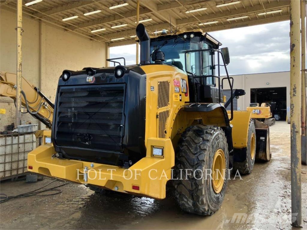 CAT 950M Gumikerekes homlokrakodók