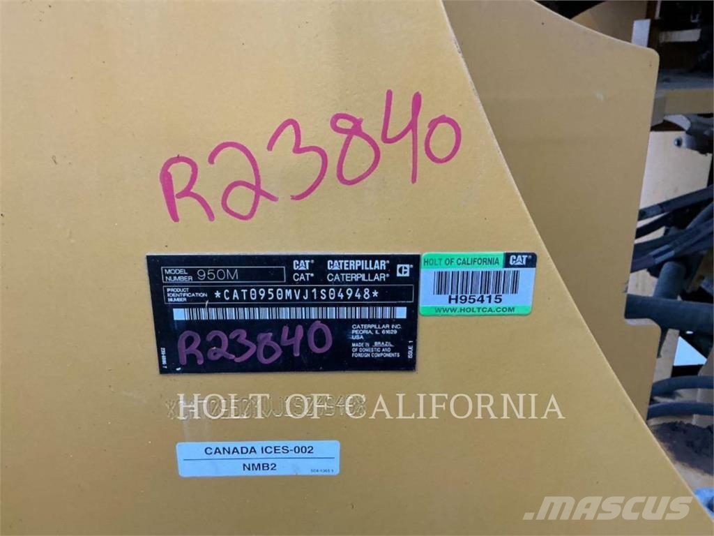 CAT 950M Gumikerekes homlokrakodók