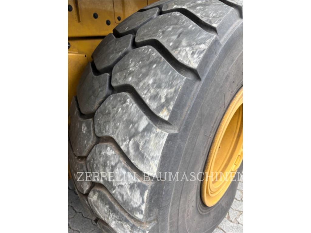 CAT 950M Wheel loaders