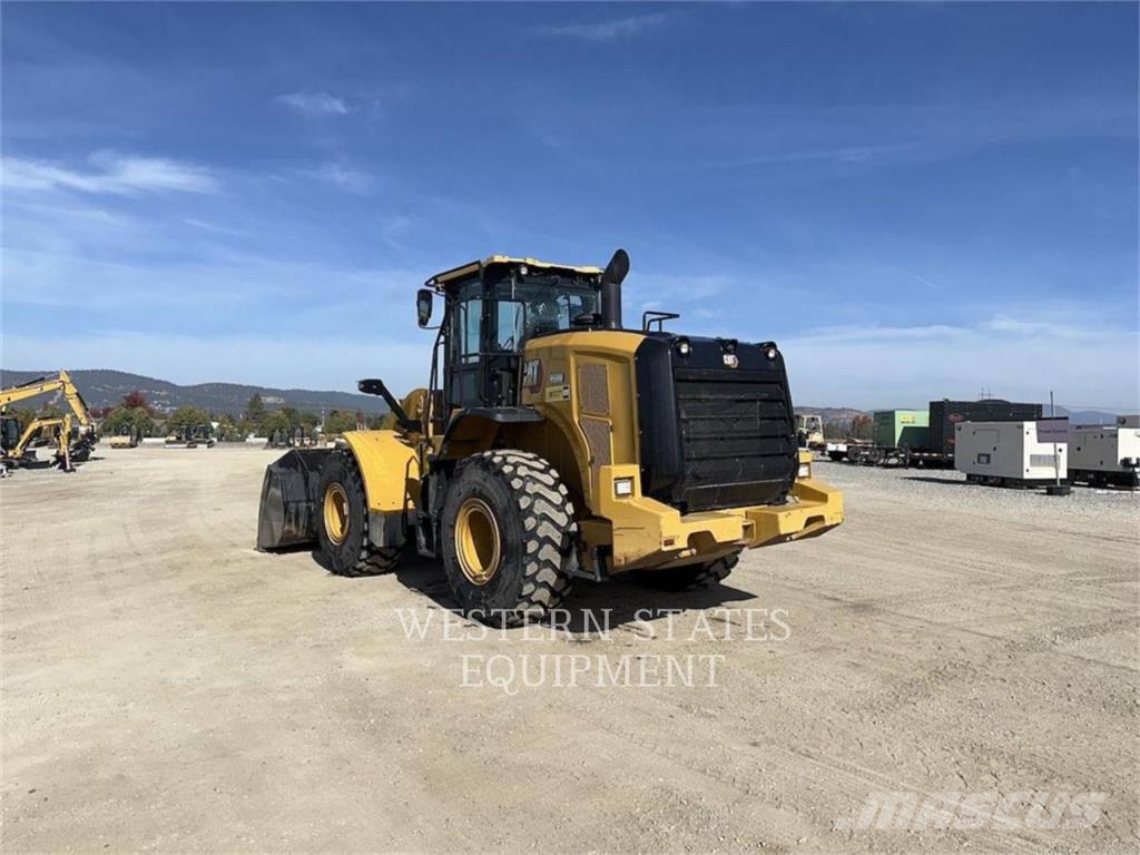 CAT 950M لوادر بعجل