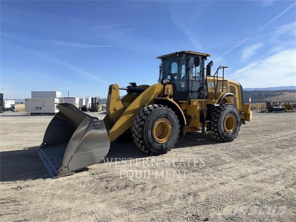 CAT 950M لوادر بعجل