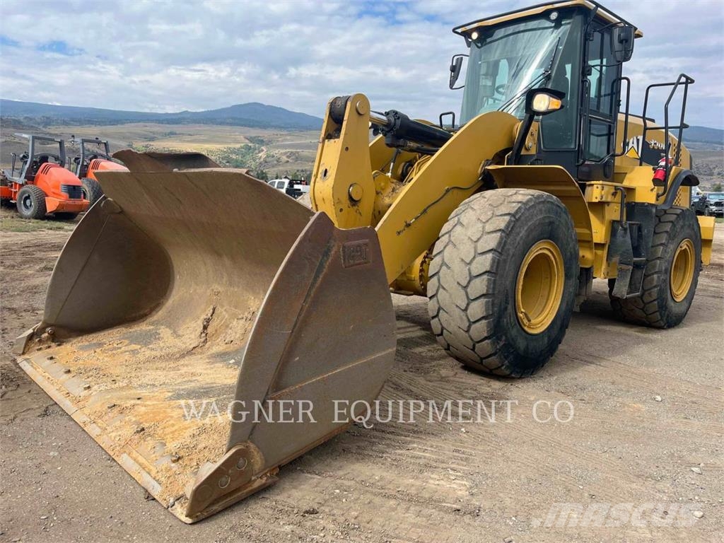 CAT 950M Kolesni nakladalci