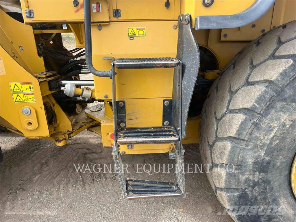 CAT 950M Kolesni nakladalci
