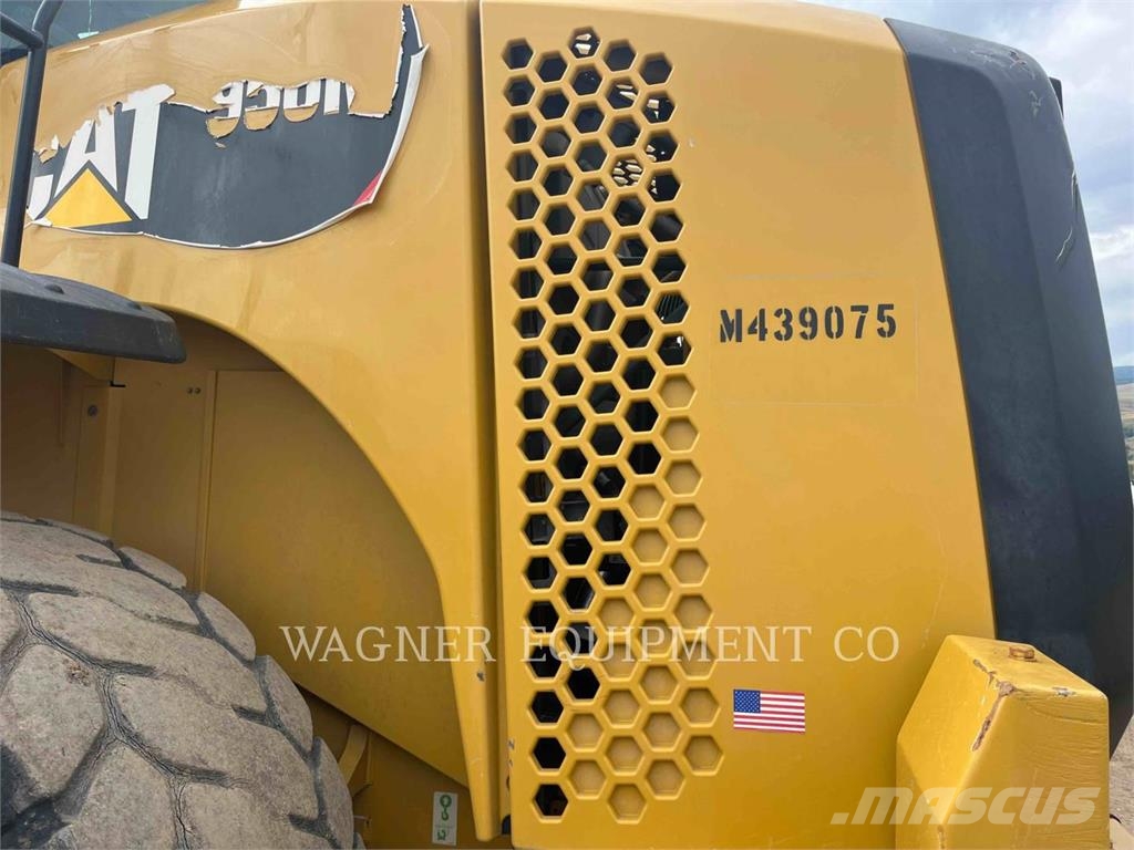 CAT 950M Kolesni nakladalci