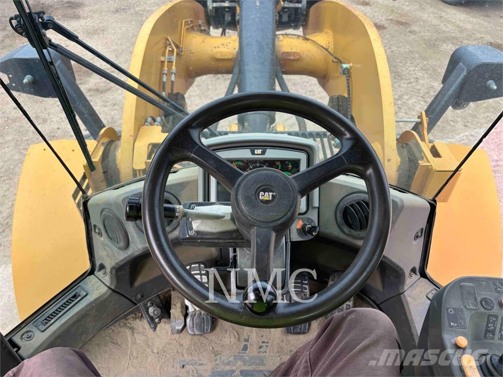 CAT 950M Pale gommate