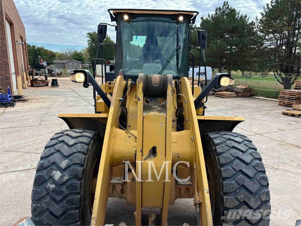 CAT 950M Pale gommate