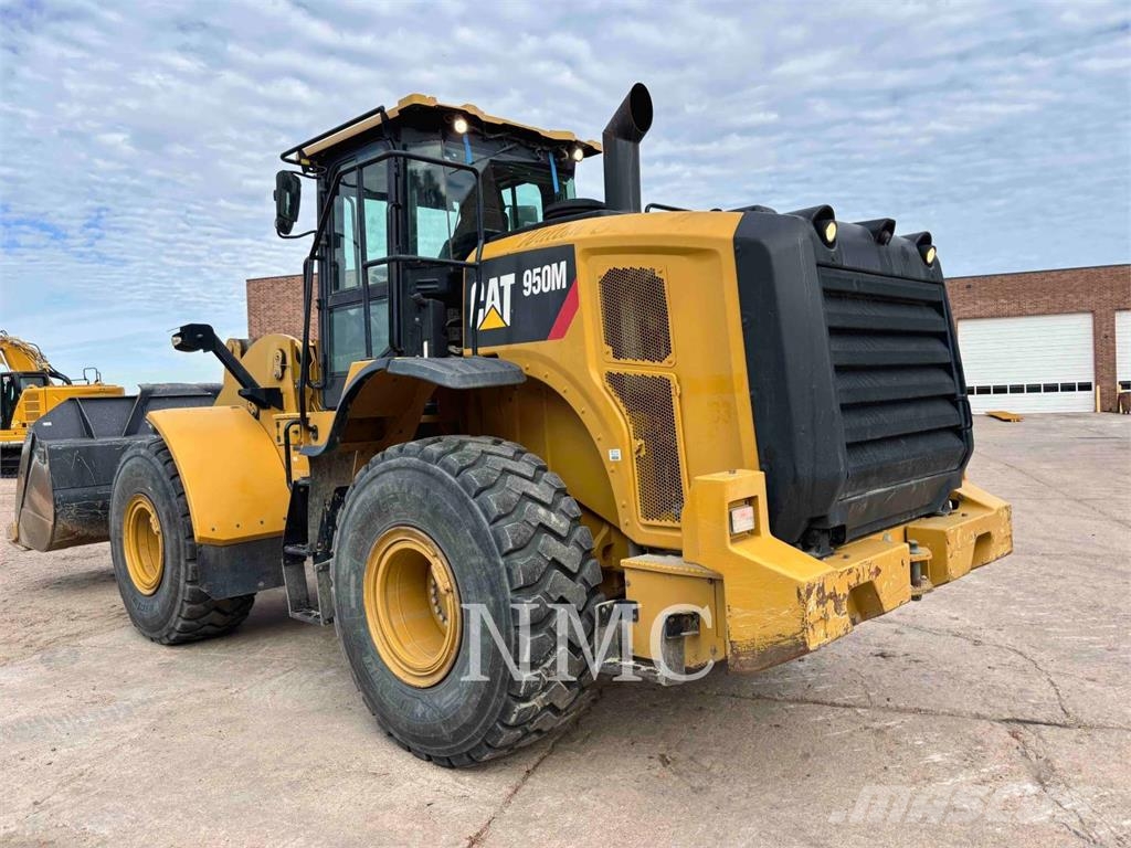 CAT 950M Pale gommate