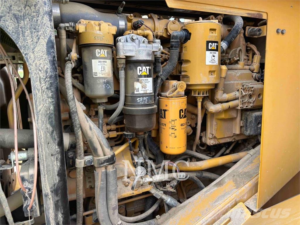 CAT 950M Pale gommate