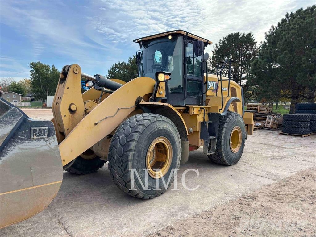 CAT 950M Kolesni nakladalci