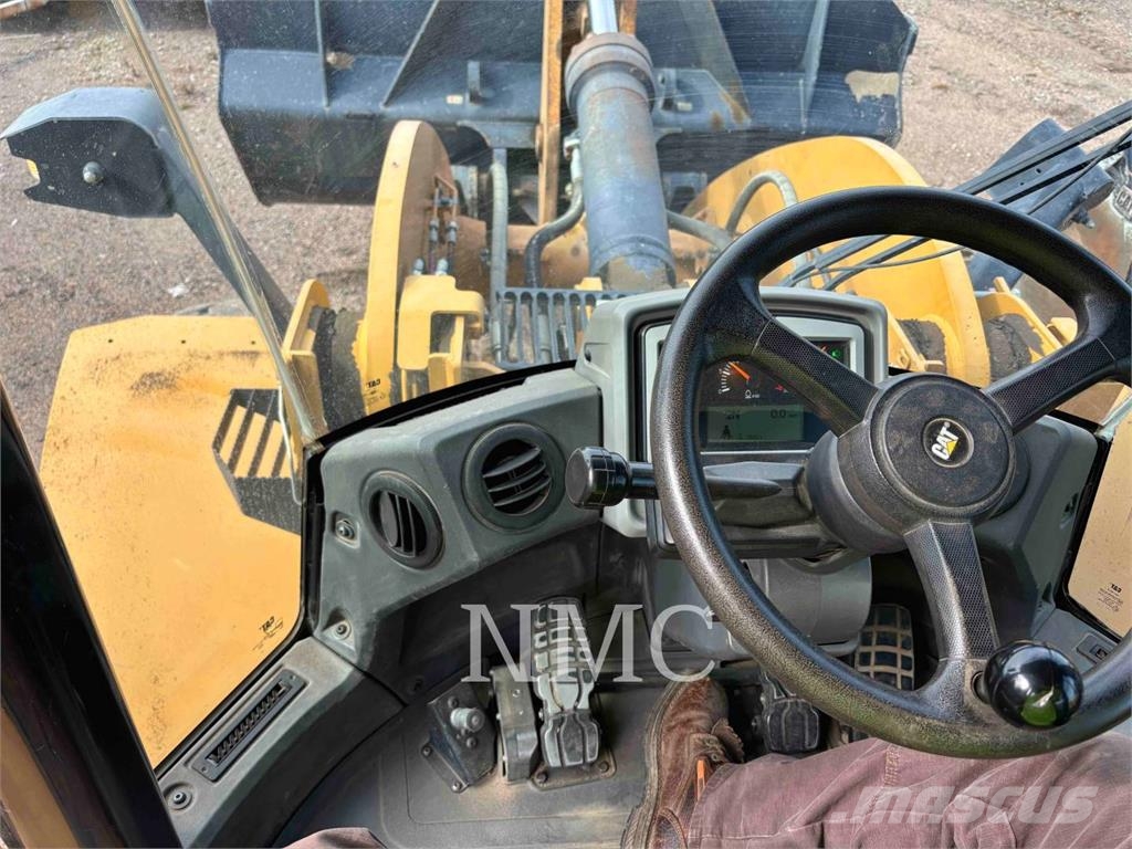 CAT 950M Kolesni nakladalci