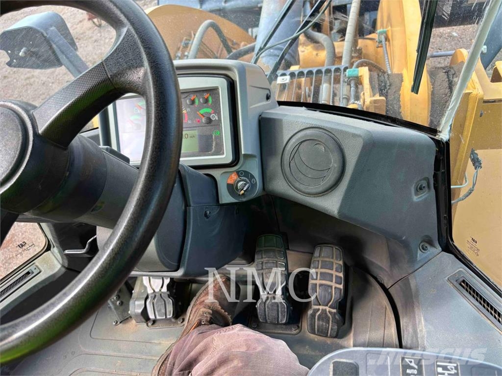 CAT 950M Kolesni nakladalci