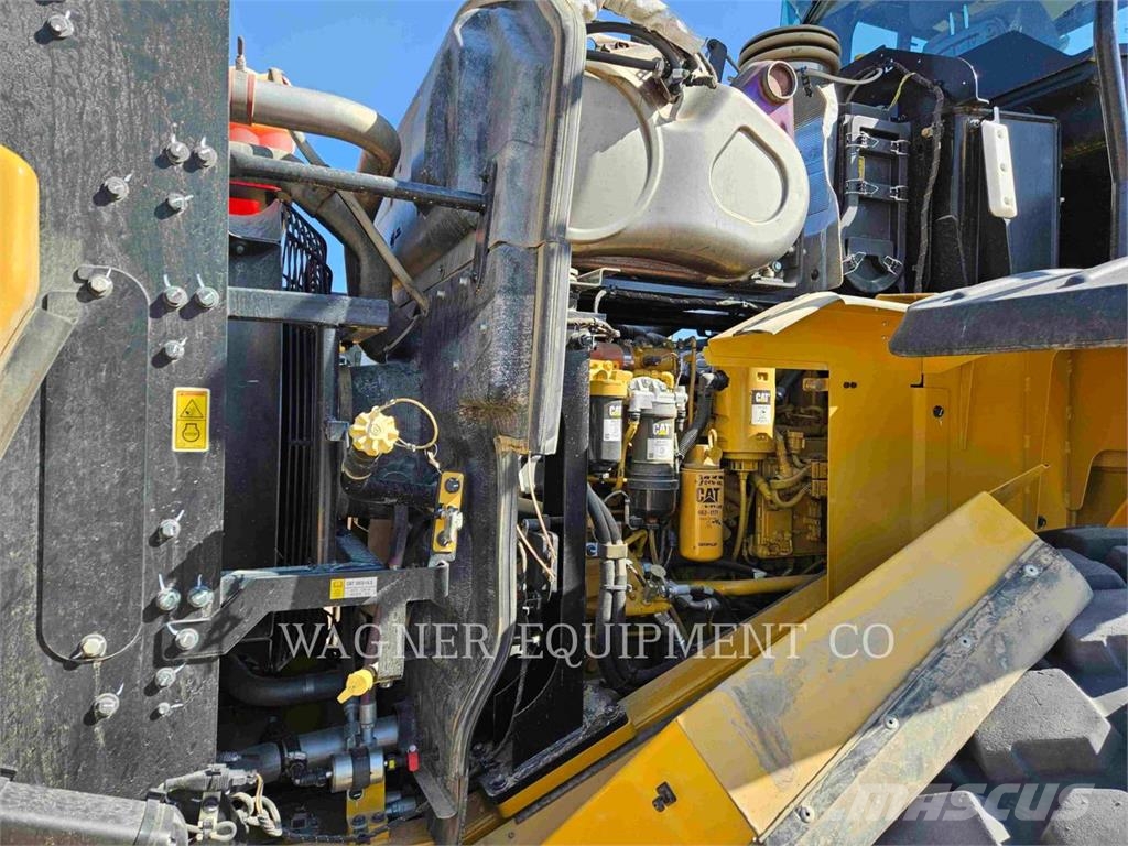 CAT 950M FC Kolesni nakladalci