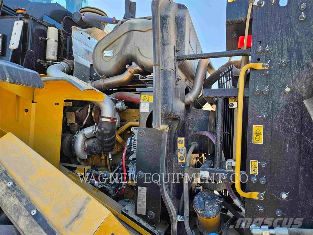 CAT 950M FC Kolesni nakladalci