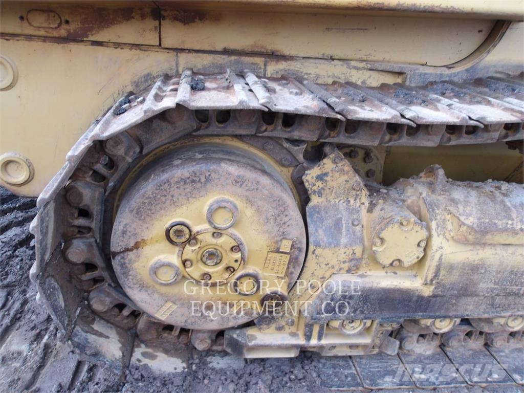 CAT 953C Crawler loaders
