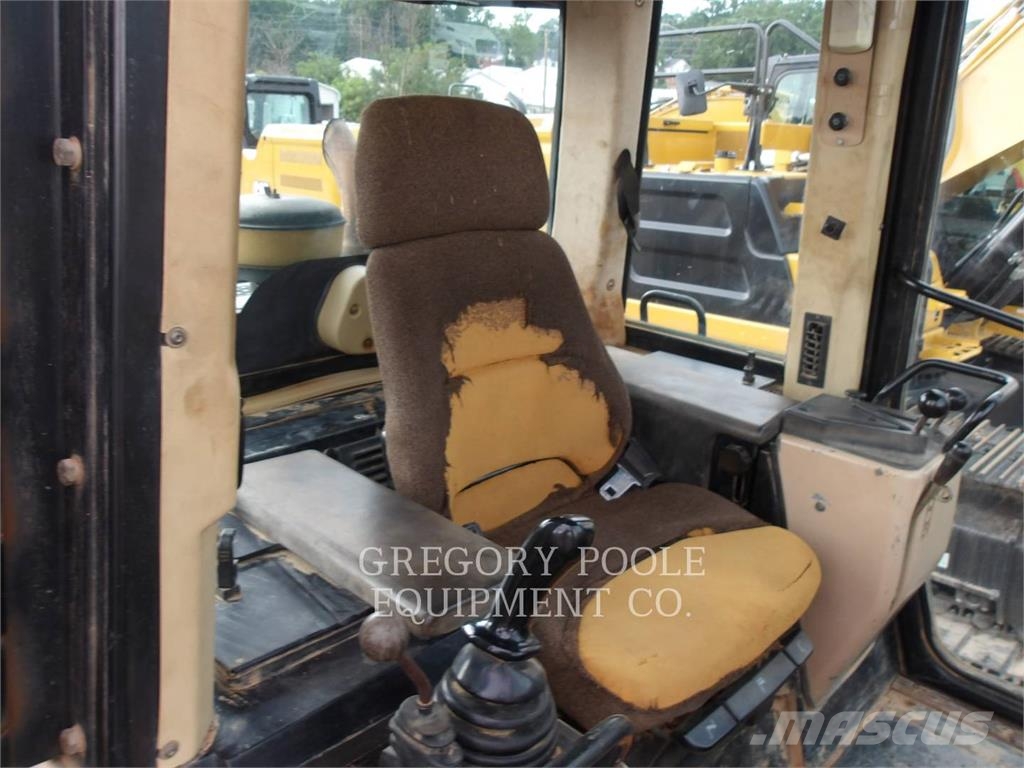 CAT 953C Crawler loaders