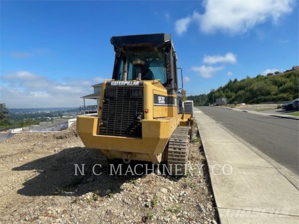 CAT 953C بلدوزرات مجنزرة