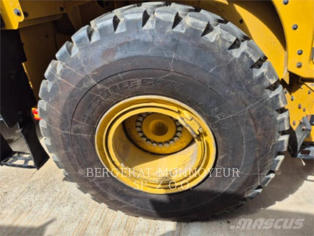 CAT 962-14 لوادر بعجل