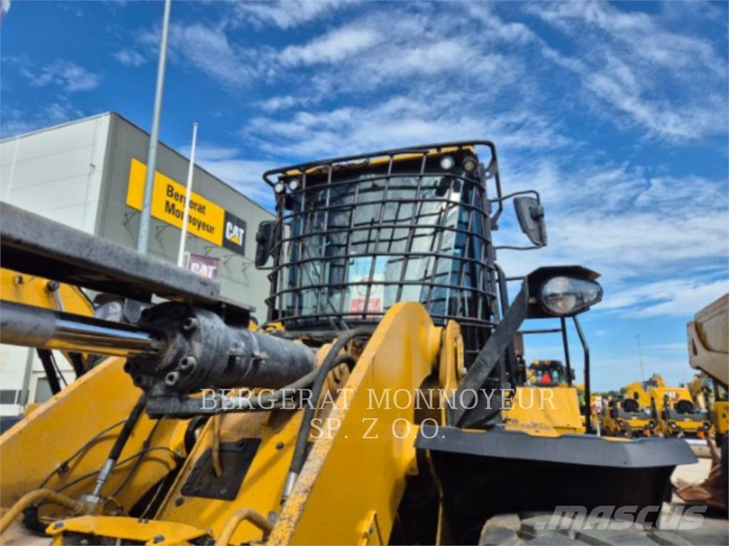 CAT 962-14 لوادر بعجل