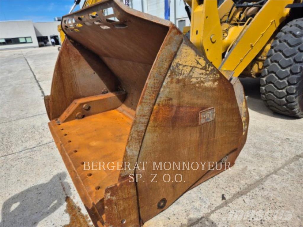 CAT 962-14 لوادر بعجل