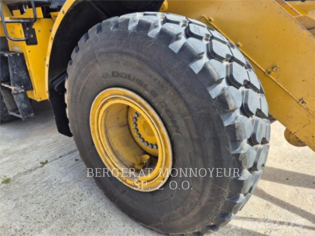 CAT 962-14 لوادر بعجل