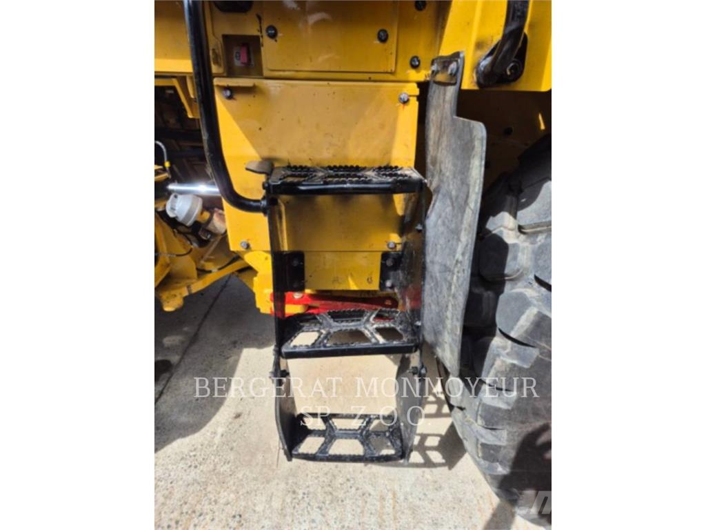 CAT 962-14 لوادر بعجل