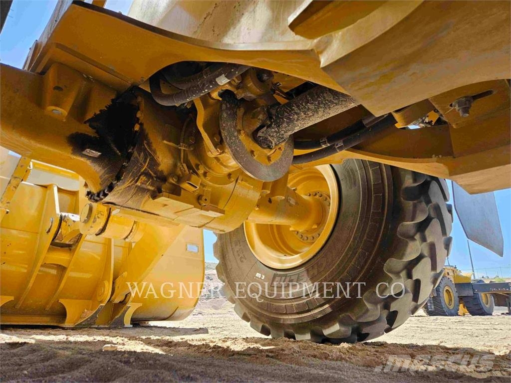 CAT 96214 Kolesové nakladače