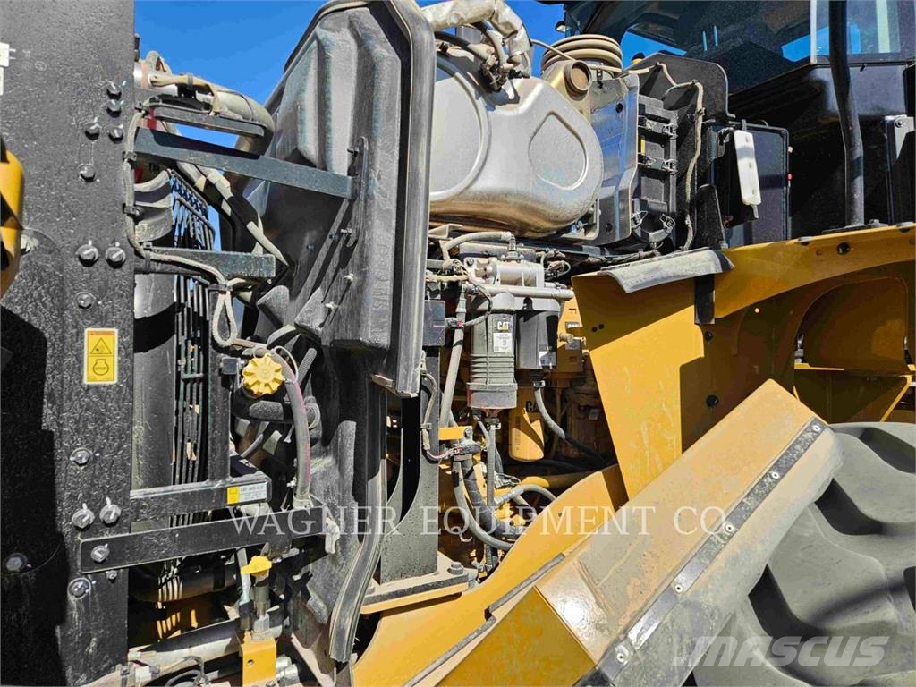 CAT 96214 Kolesové nakladače