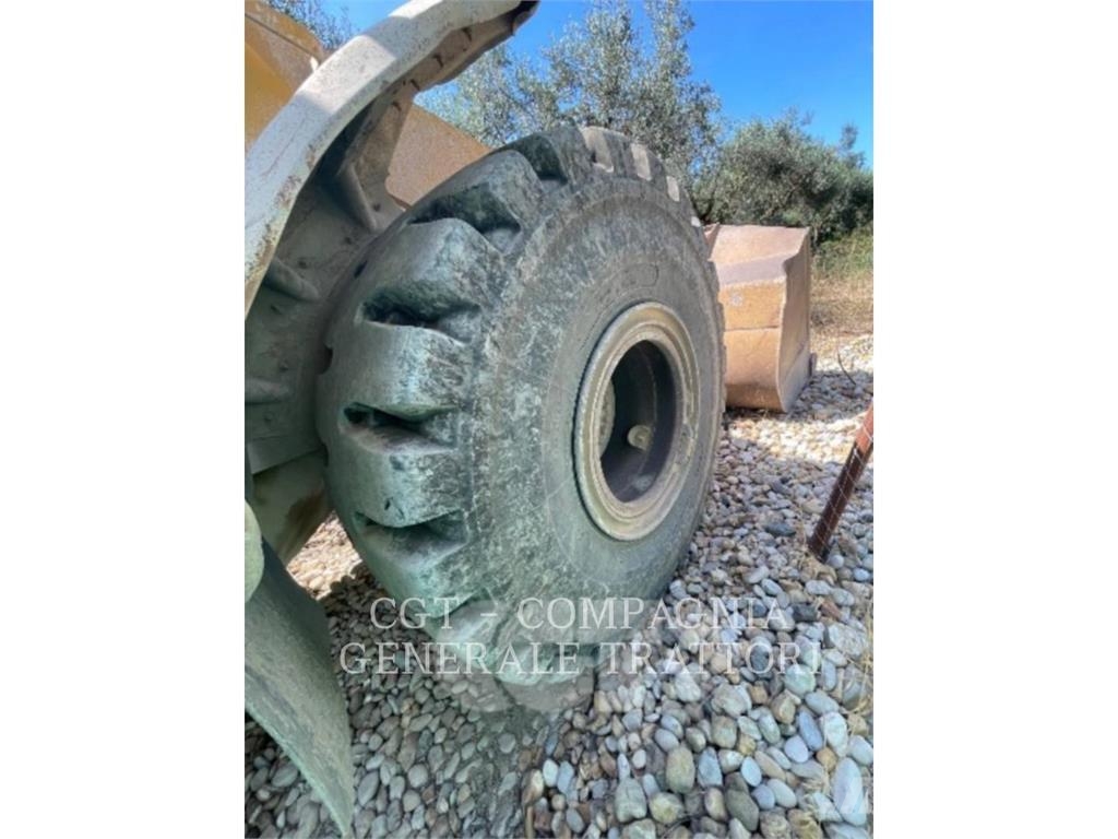 CAT 962G2 Pale gommate