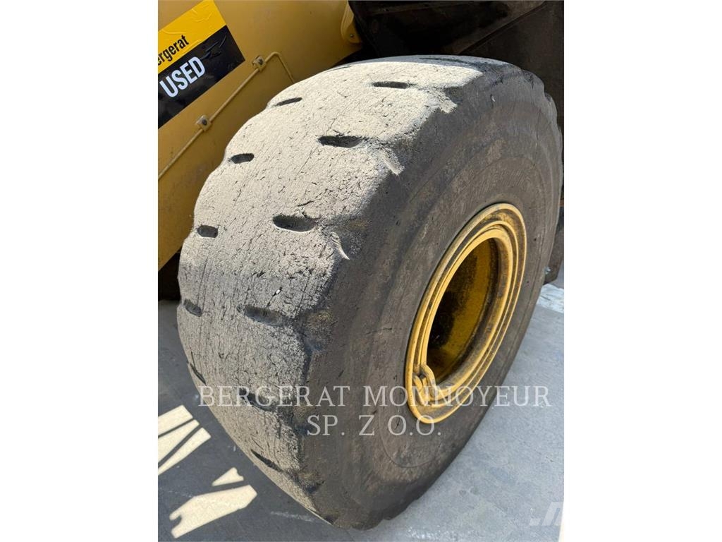 CAT 962M Naudoti ratiniai krautuvai