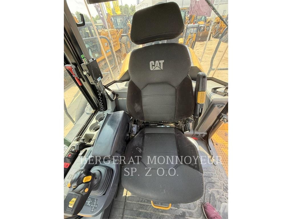 CAT 962M Naudoti ratiniai krautuvai