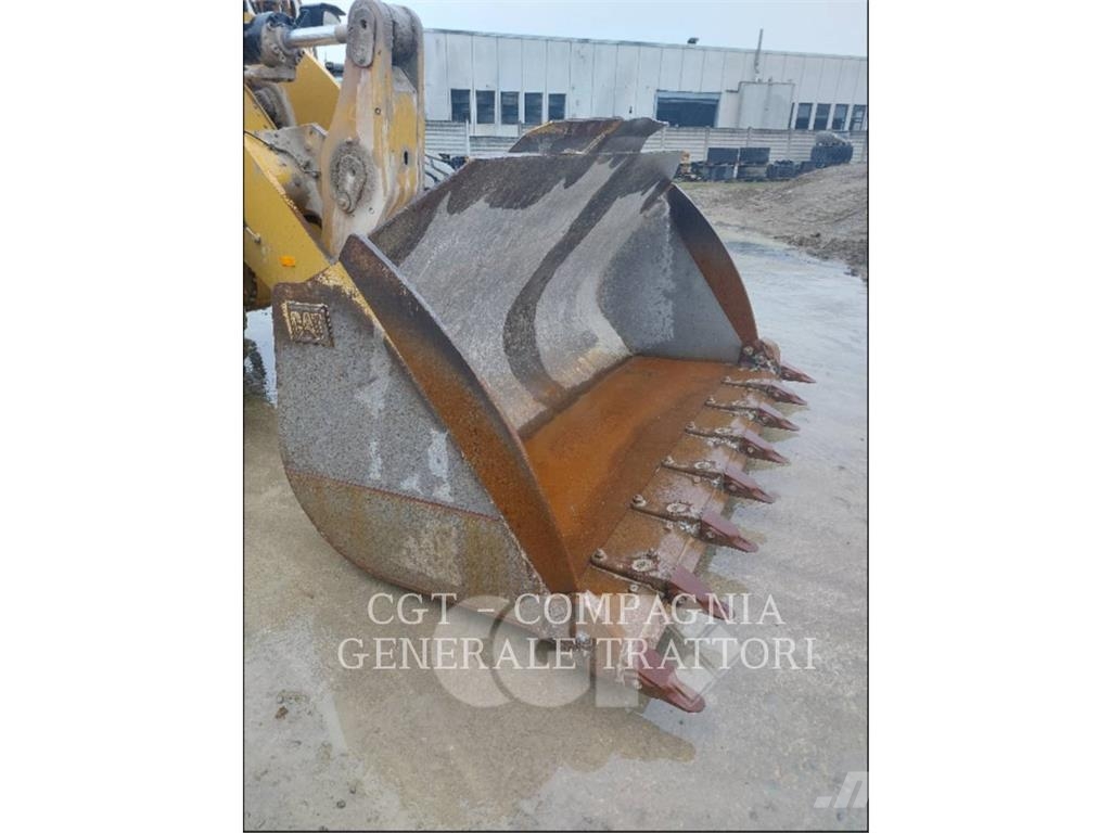 CAT 962M Kolesni nakladalci