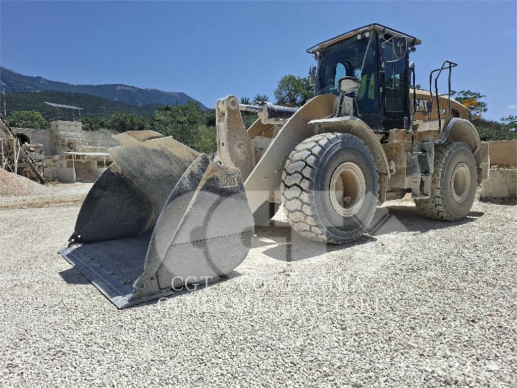 CAT 962M لوادر بعجل