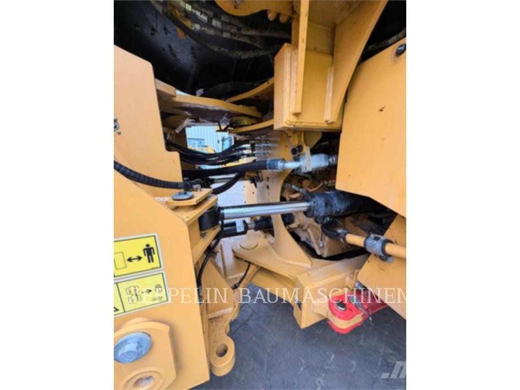 CAT 962M Radlader