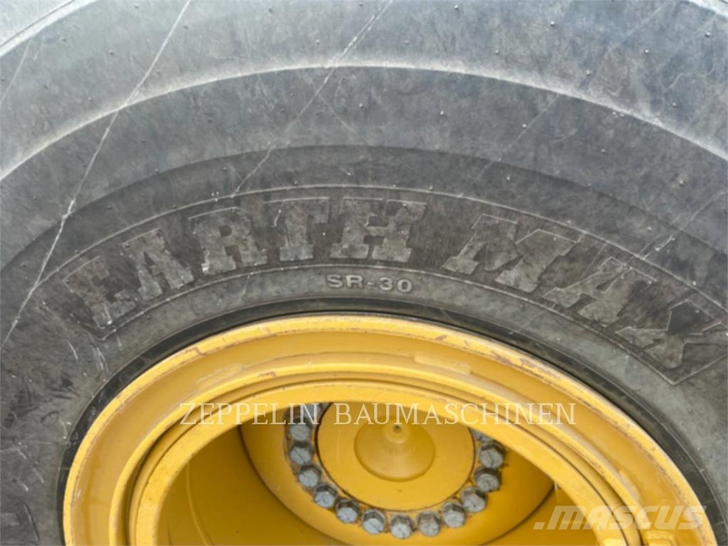CAT 962M Kolesni nakladalci