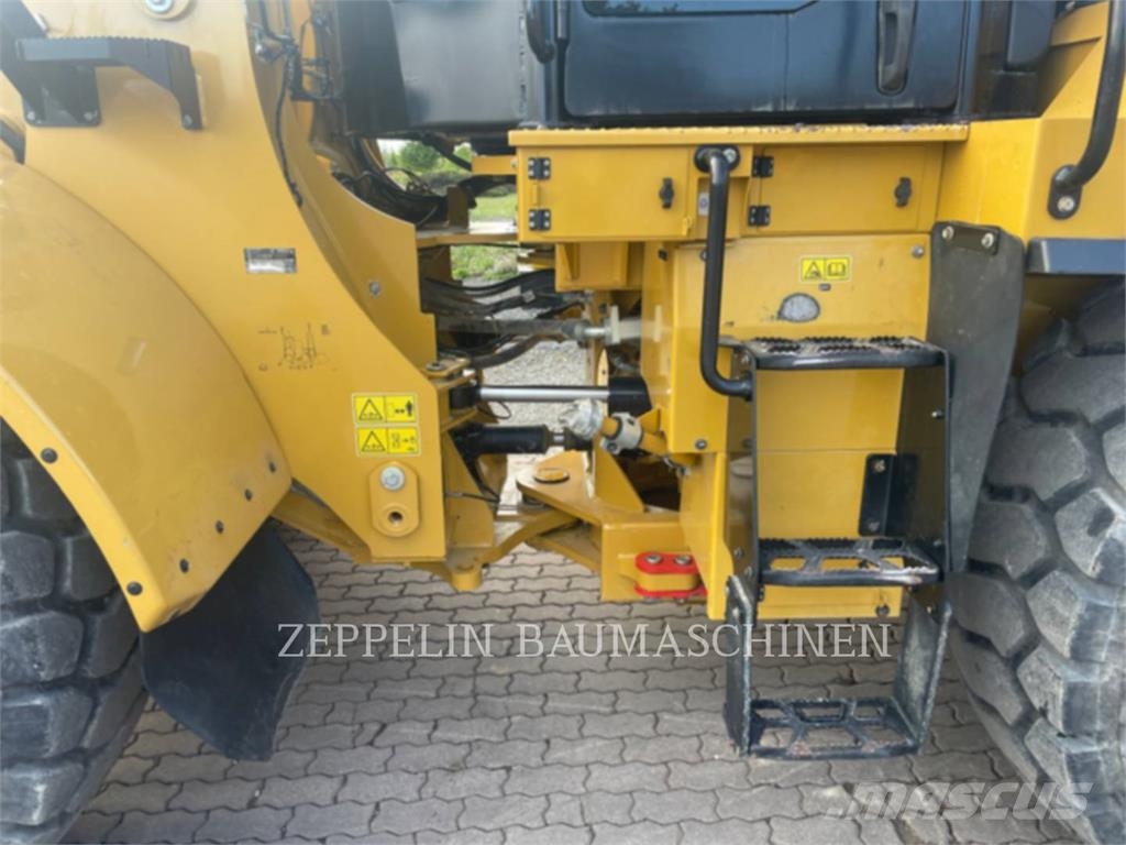 CAT 962M Kolesni nakladalci