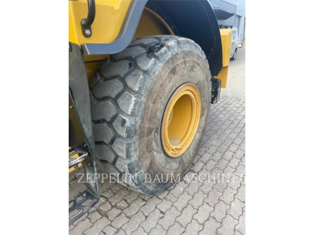 CAT 962M Kolesni nakladalci
