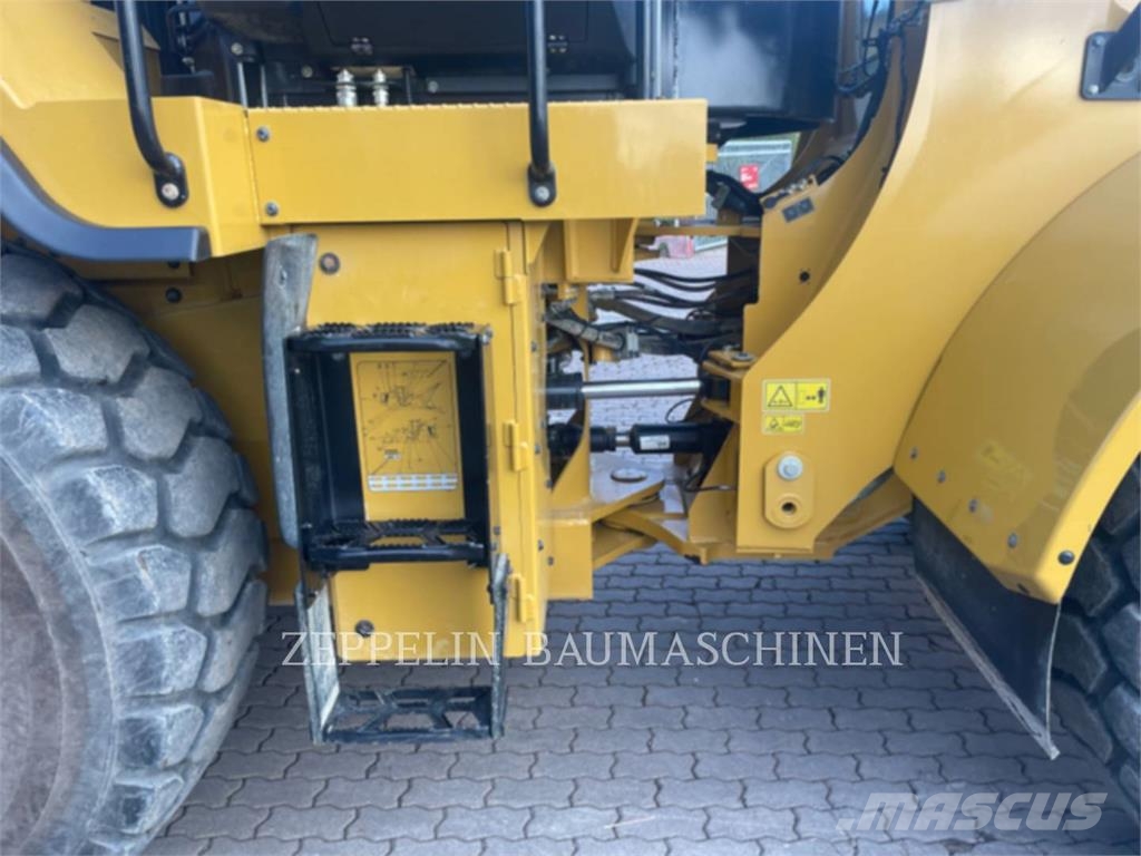 CAT 962M Kolesni nakladalci