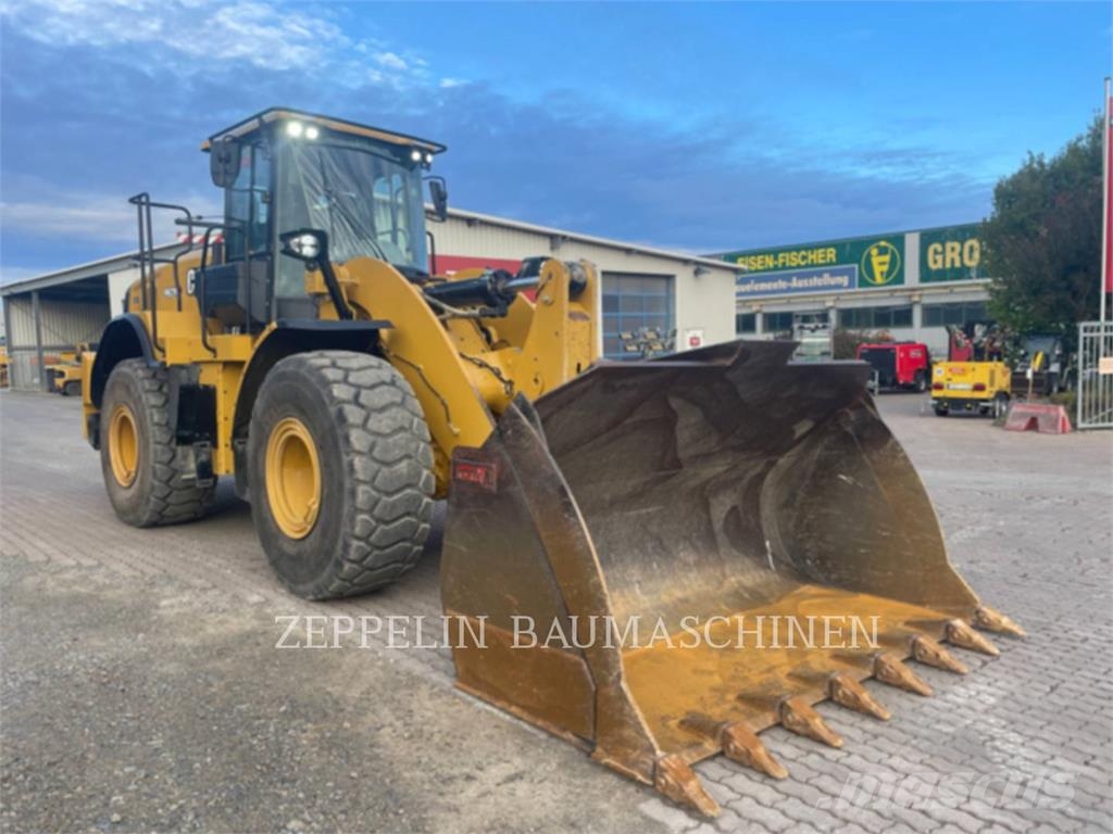 CAT 962M Kolesni nakladalci