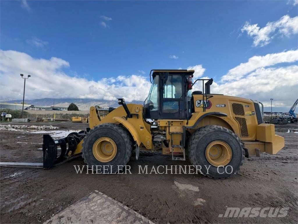 CAT 962M QC 3V Naudoti ratiniai krautuvai