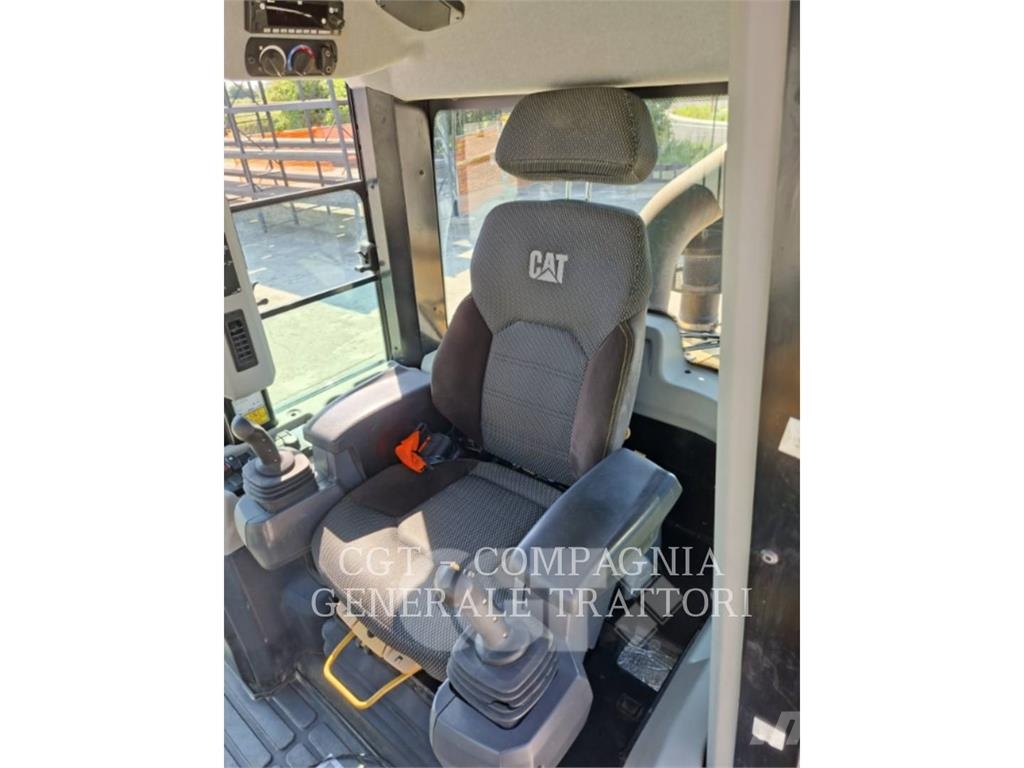 CAT 963 Larvebåndslæssere
