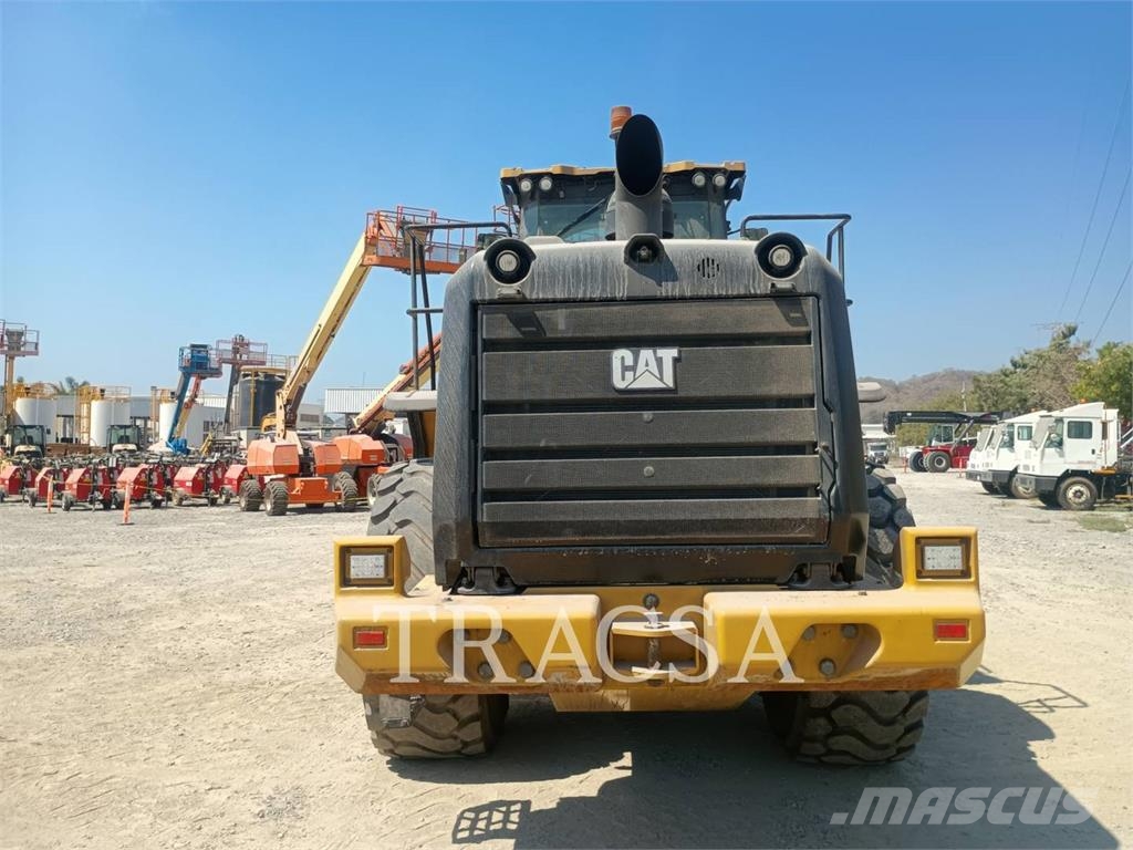 CAT 966 Kolesni nakladalci
