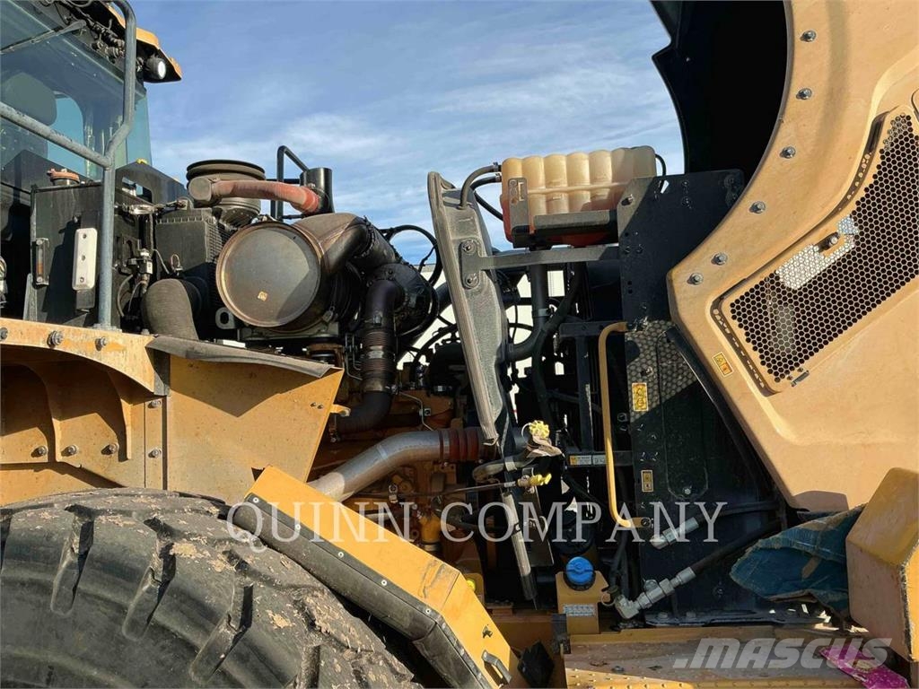 CAT 966 Tekerlekli yükleyiciler